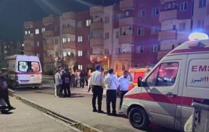 ۱۸ مصدوم بر اثر آتش سوزی در مجتمع مسکونی در ماهدشت